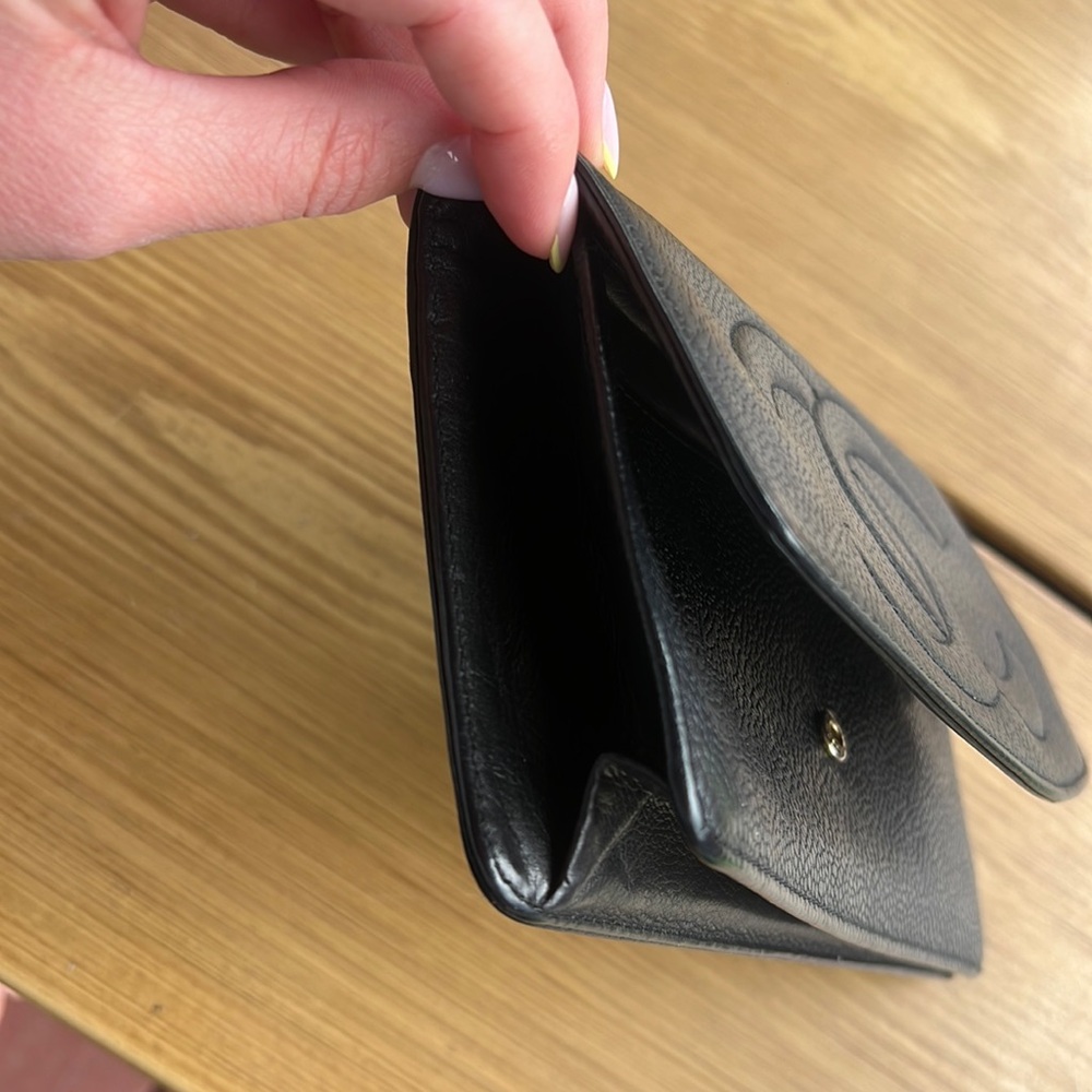 CHANEL Black Leather Shoulder Bag - Picture 10 of 16